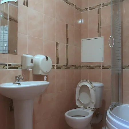 Olimpiyskiy Hotel *
